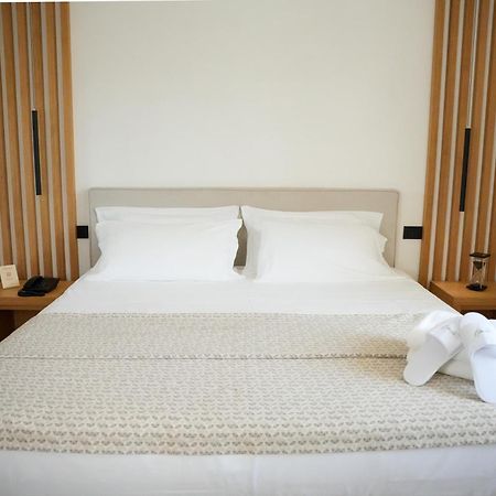 Plana Hotel Caserta Bagian luar foto